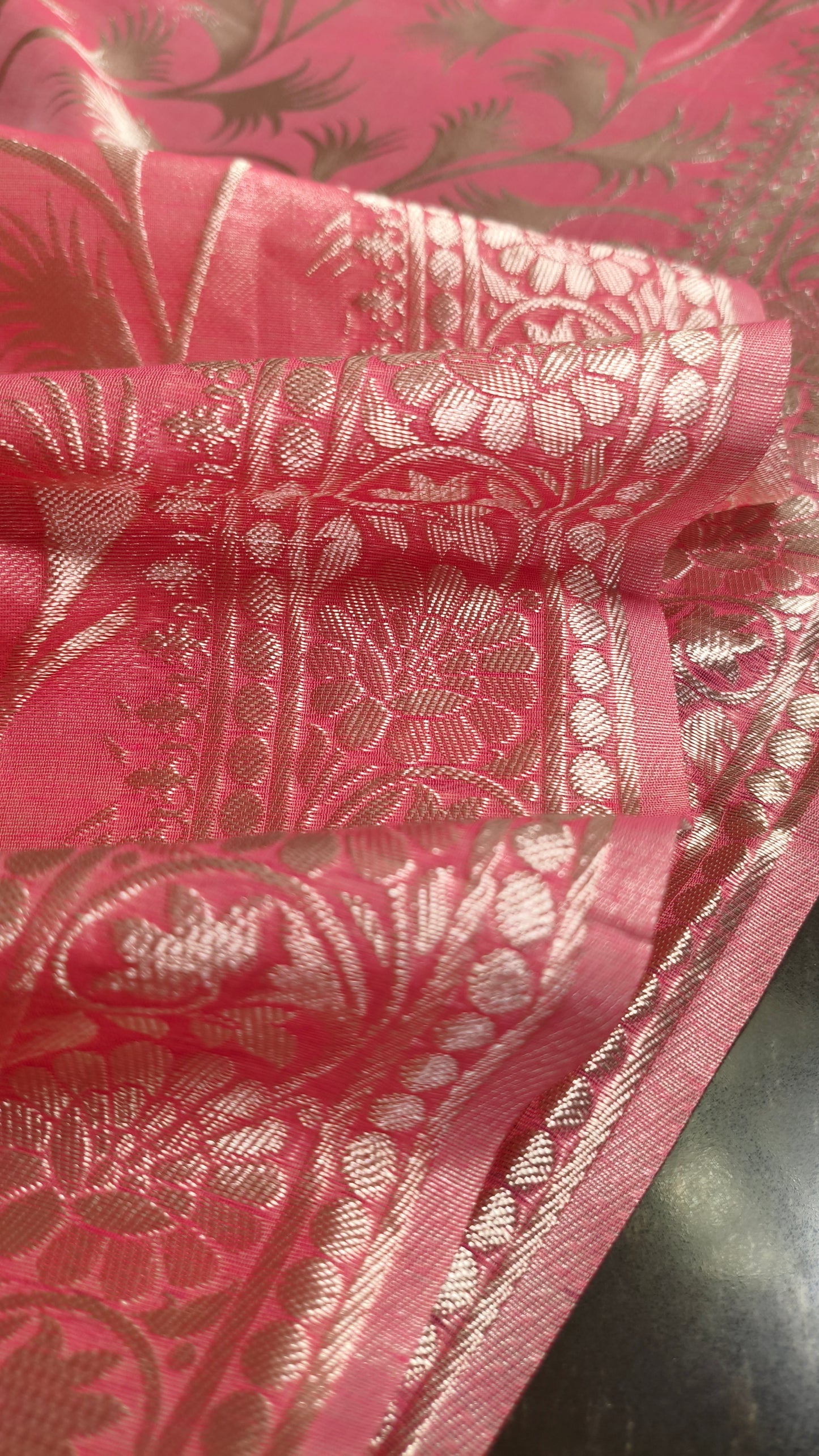 RAAGINI Fuchsia Glow