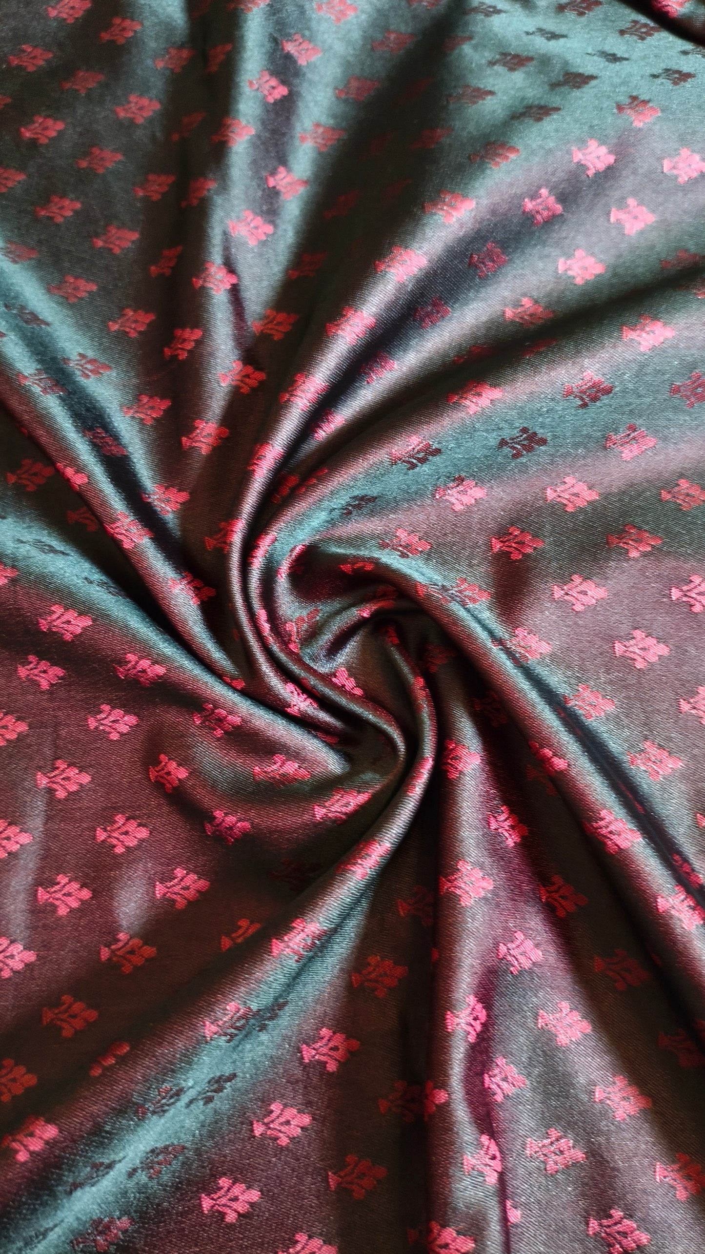 SHYAM Crimson Noir