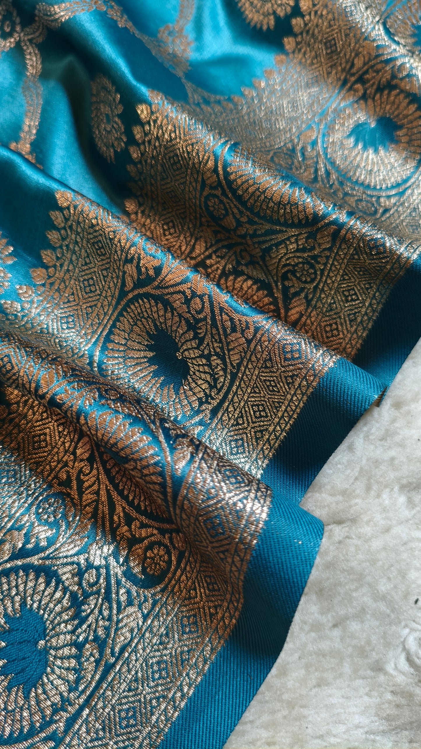 Suneri Resham Turquoise