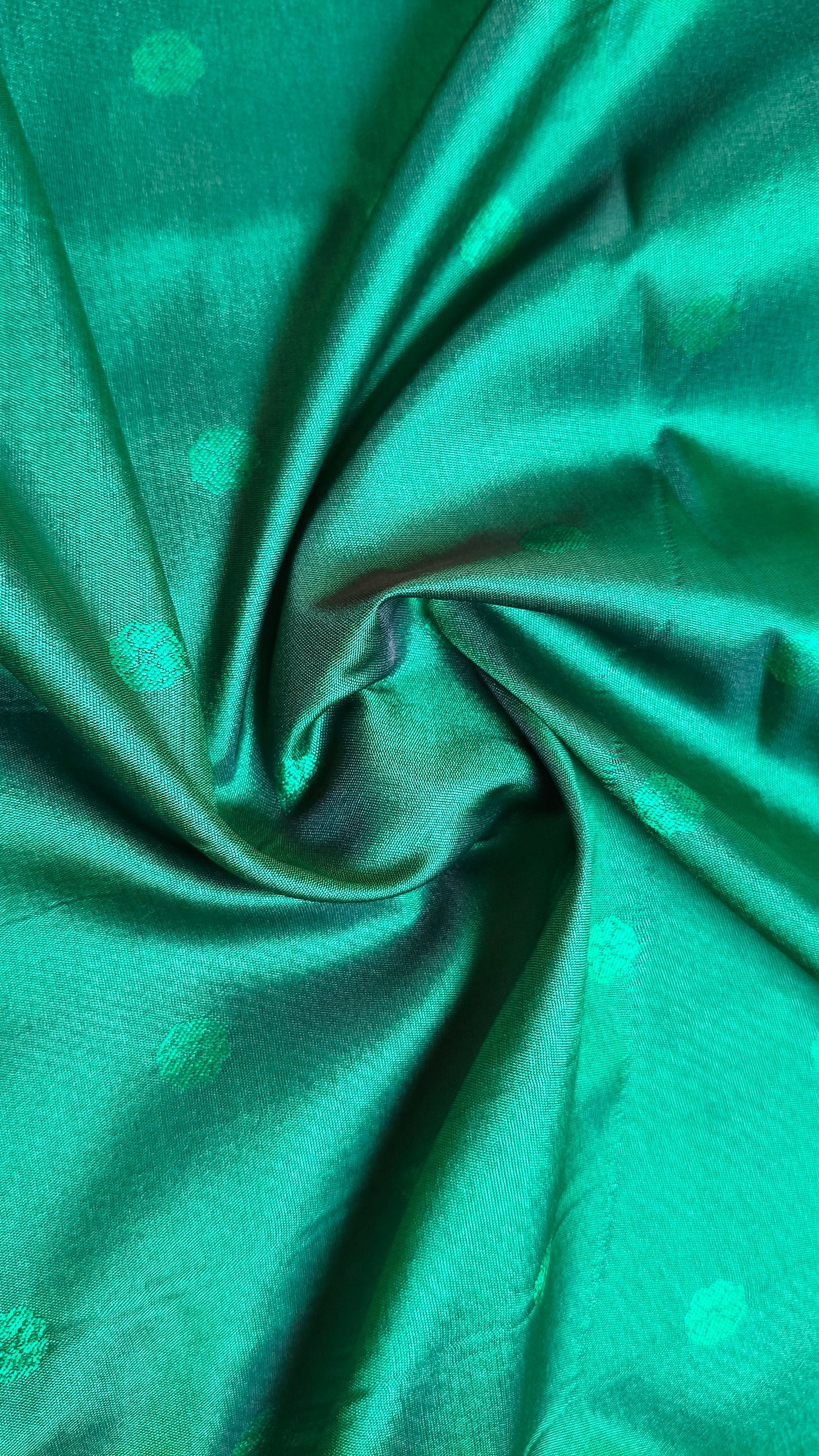 PESHWAI Emerald Muse